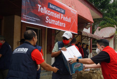 Telkomsel Percepat Pemulihan Jaringan, Salurkan Bantuan Sosial untuk Masyarakat Aceh Tamiang