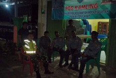 Kompak! Babinsa Koramil 405-02 Merapi dan Warga Berkolaborasi di Pos Satkamling