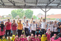 Momen Unik di OKU Timur: Mendikdasmen Mengaku 'Nyontek' Gerakan Siswa Saat Senam Pagi!