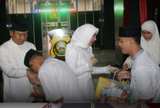 Senyum Bahagia Anak Panti Asuhan Lahat Dapat Bingkisan Spesial dari Kapolres