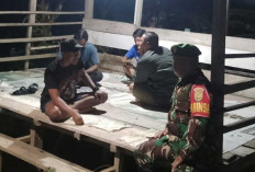 Bahu Membahu Jaga Kampung, Aksi Nyata Babinsa Koramil 405-12 Lahat Bareng Petugas Ronda Malam