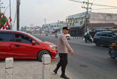 Cegah Macet dan Laka Lantas Jam Masuk Sekolah, Personel Polsek Indralaya Sigap Laksanakan Strong Point