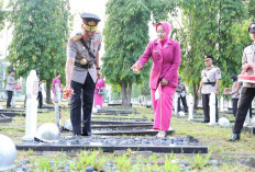 Pimpin Ritual Tabur Bunga Pagi Hari, Kapolda Sumsel Irjen Sandi Nugroho Ziarahi Makam Pahlawan Siguntang