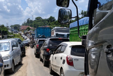 Hari Ketiga Pengecoran Jalintim Banyuasin Masih Bikin Macet Total, 1 KM Tembus 1 Jam!