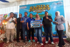 Berkah Kesetiaan! Dua Pelanggan Setia FIFGROUP Raih Doorprize Umrah di Hajatan Cabang Syariah 2026