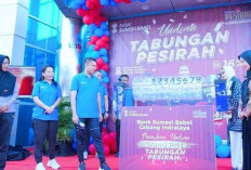 Momen Bupati Panca Wijaya Akbar Sapa Warga di Senam Massal, Nasabah Ini Malah Dapat Mobil 