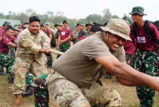 Prajurit US Army Ikut Lomba Tradisional Bareng TNI AD di Puslatpur Kodiklatad Rayakan HUT ke-81 RI