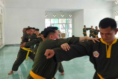 Dipimpin Langsung Tim Jasdam II Sriwijaya, Begini Keseruan Ujian Kenaikan Sabuk Silat Militer di Gedung Juang 