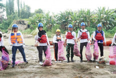 PTBA Gelar Susur Sungai, Angkut 1,56 Ton Sampah dari Sungai Enim