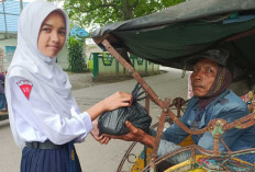 Masya Allah! Turun ke Jalan, Dewan Guru dan Siswa SMPN 3 Lahat Tebar Kebaikan