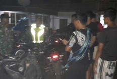Babinsa Koramil 405-08/Jarai Turun Langsung Patroli Keliling Pakai Motor di Pajar Bulan Lahat
