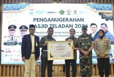 Raih Gelar Tokoh Sahabat Masjid, Ratu Dewa Siap Ubah Wajah 2.123 Masjid di Palembang