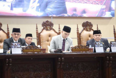 Wakili Gubernur dalam Rapat Paripurna Ke-37, Ini Jawaban Tegas Sekda Sumsel Atas Kritik Pedas Fraksi DPRD
