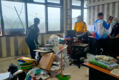 Bikin Masyarakat Nyaman, Anggota Polda Sumsel Kompak 'Sulap' Kantor Jadi Bersih dan Asri