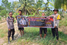 Cegah Karhutla, Bhabinkamtibmas Polsek Lalan Sebar Maklumat Kapolda Sumsel di Pura Agung
