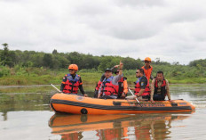 Naik Perahu Karet, Bupati Lahat Ungkap Potensi Tersembunyi Danau Batu yang Jarang Diketahui