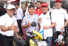 Pertamina Patra Niaga Sumbagsel Gelar Sapa Pelanggan, Beri Beasiswa, hingga Tebus Murah Sembako di Palembang