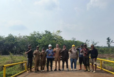 Bertahun-tahun Lewat Batang Kelapa, Kini Warga Tanjung Kerang Punya Jembatan Aman Berkat Medco E&P
