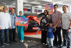 Menang Undian Telkomsel Poin, Warga Medan Ini Bawa Pulang Mercedes-Benz A200