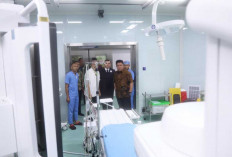 Tegaskan Tak Boleh Ada Beda Layanan, Herman Deru Ingatkan RSUD Siti Fatimah: Kita Ini Pelayan Masyarakat