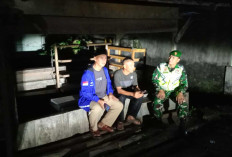 Cegah Kejahatan Malam Hari, Babinsa Koramil Tebing Tinggi Gencarkan Patroli Komduk ke Pos Satkamling