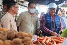 Pastikan Harga Kebutuhan Pokok Tidak Naik, Wabup Muba Sidak Pasar Randik Sekayu
