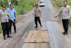 Cegah Kecelakaan Berulang, Polisi Perbaiki Jembatan Rusak di BTS Ulu Musi Rawas