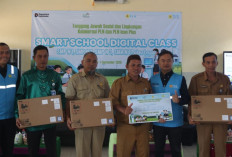 PLN Icon Plus Dorong Pendidikan Digital di Pulau Lepar melalui Bantuan 60 Laptop