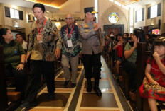Momen Hangat Kapolda Sumsel Sapa Ribuan Jemaat Gereja Santo Yoseph di Hari Paskah 2026