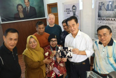 HEBOH! Anak Tokoh Legendaris Tong Djoe Datangi Museum AK Gani, Bongkar Kisah Penyelundupan Senjata Masa Perang
