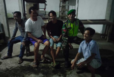 Kompak! Intip Momen Babinsa dan Warga Empat Lawang Hidupkan Kembali Ronda Malam di Satkamling