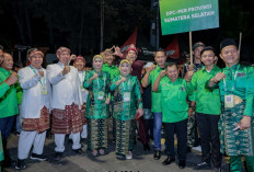 Tampil Anggun Dibalut Kain Songket Mewah, Widia Ningsih Resmi Nahkodai DPC PKB Lahat Periode 2026-2031