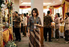 Jangan Asal Pakai! 5 Kesalahan Memakai Batik Ini Bikin Gaya Kamu Berantakan