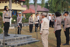 Pimpin Apel Perdana, Kapolres Ogan Ilir Tekankan Tugas dengan Ikhlas dan Jauhi Segala Bentuk Pelanggaran