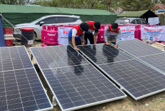 Pertamina Hadirkan Listrik Tenaga Surya, Terangi Tenda Pengungsi Aceh Tamiang