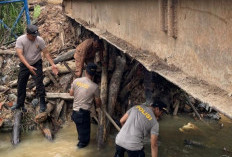 Polri Peduli, Polres Muba Bangun Jembatan Penghubung Antar Dua Wilayah di Bayung Lencir