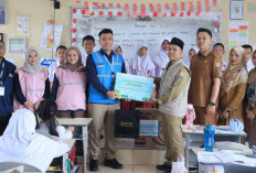 PLN Icon Plus Salurkan Bantuan Sarana Sekolah ke SD Negeri 175 Palembang Dukung SDGs 9