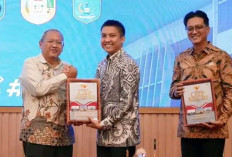 Ketua DPRD Ogan Ilir Dampingi Bupati Terima Laporan Hasil Pemeriksaan atas Laporan Keuangan Tahun 2025