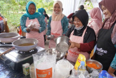 Potensi Cuan! Perempuan Desa Simpang Bayat Dapat Pelatihan Mengelola Tepung Singkong dari PHE Jambi Merang