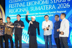 Bikin Ribuan Penonton Menangis Haru, Suasana Magis Opick Getarkan Malam Penutupan FESyar Sumatera 2026
