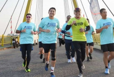 Bupati Panca Wijaya Akbar dan Ahmad Wazir Noviadi Kompak Ikuti Fun Run HUT Bhayangkara ke-80 di Ogan Ilir