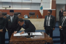 TOK! 7 Fraksi DPRD Lahat Sahkan Aturan Ketertiban Umum, Siap Perkuat Perlindungan Masyarakat