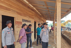 Cegah Gangguan Kamtibmas, Kapolsek Plakat Tinggi Gelar Patroli di Desa Sukajaya