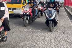 Awas Bahaya Mengintai! Jalan Berlubang Bisa Sebabkan Kecelakaan, Simak Tips #Cari_Aman dari Astra Motor Sumsel