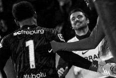 Kiper Freiburg Pemain Muda yang Masuk Daftar Incaran Inter dan Milan