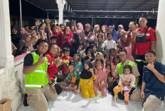 Tak Hanya Salurkan Bantuan, Tim Tanggap Darurat PTBA Lakukan Trauma Healing Korban Banjir